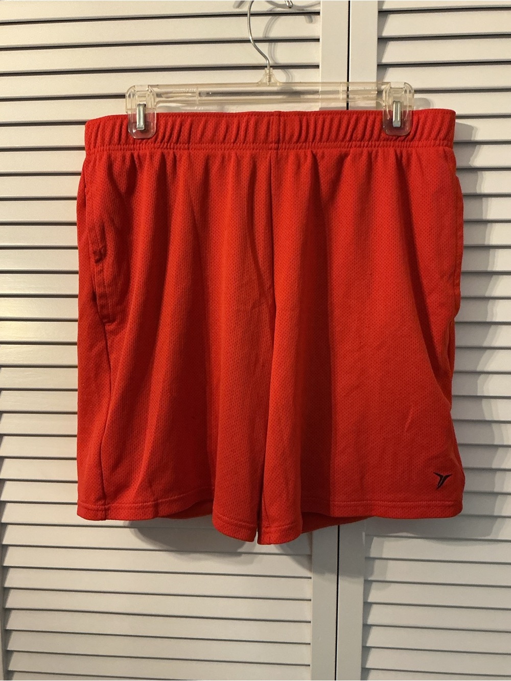 Old Navy Men’s Red Athletic Mesh Performance Shorts